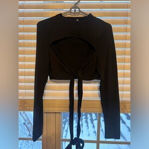 Black Cut out long sleeve crop top